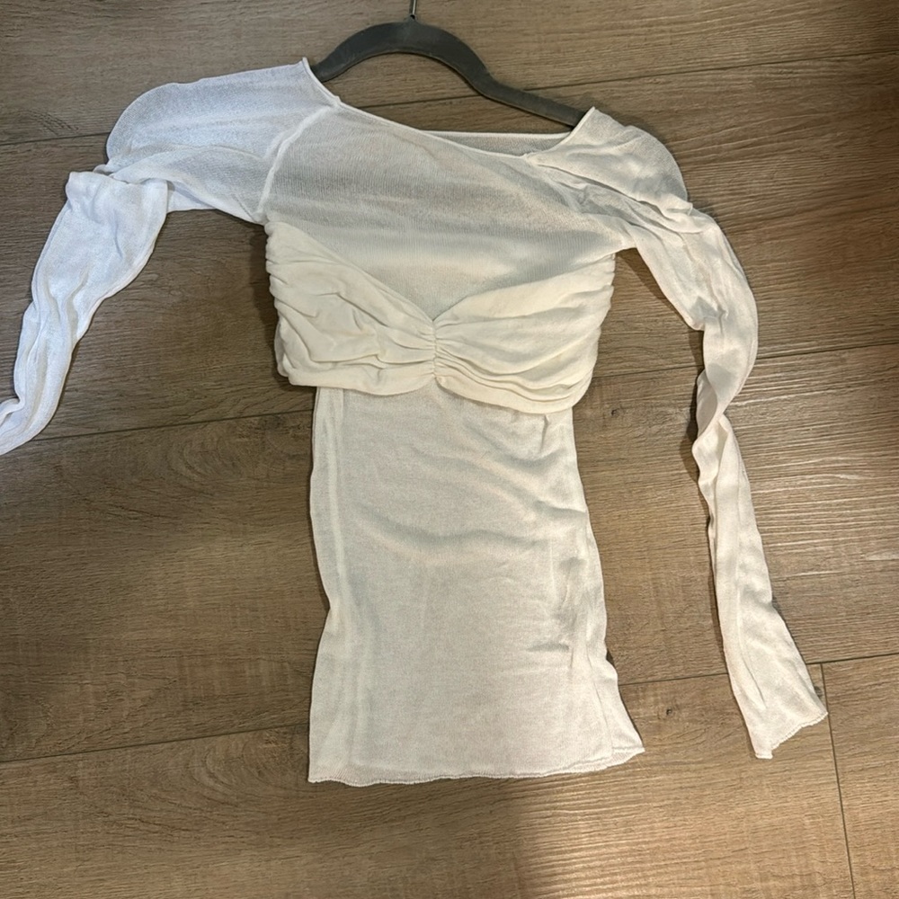 White stretch shirt